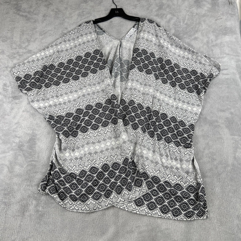 Stella Laguna Beach Geometric Kaftan Top White Black Boho Beach Cover Up Tunic